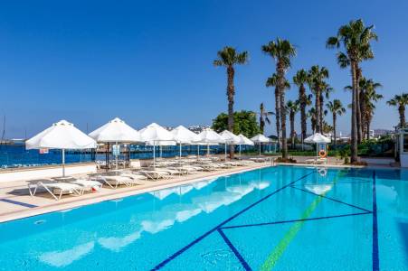 AZURE BY YELKEN HOTEL Pools & Beach